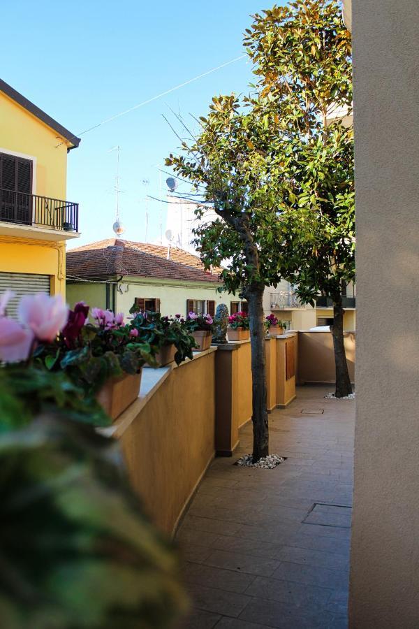 La Casa Di Nonno Giulio Bed & Breakfast Porto Sant'Elpidio Exterior photo