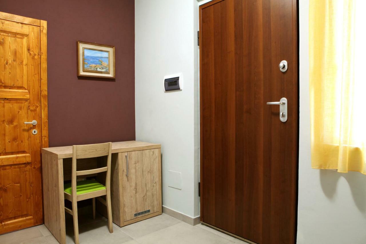 La Casa Di Nonno Giulio Bed & Breakfast Porto Sant'Elpidio Exterior photo